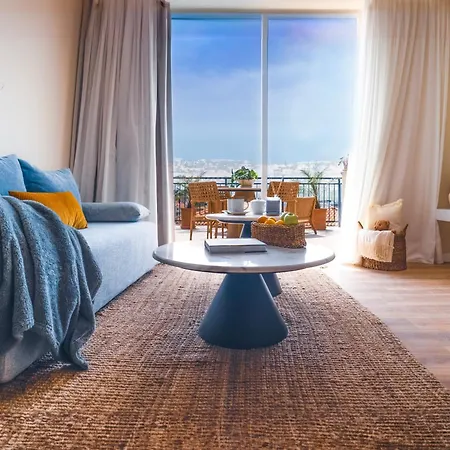 Sanders Seaview Apartment *